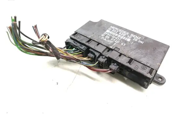 Mercedes-Benz C W202 Comfort/convenience module 2028201026