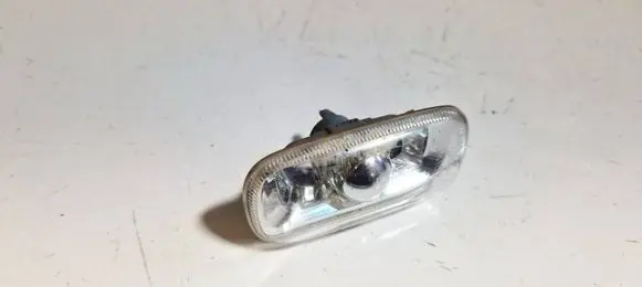 Audi A4 S4 B6 8E 8H Front fender indicator light 8e0949127