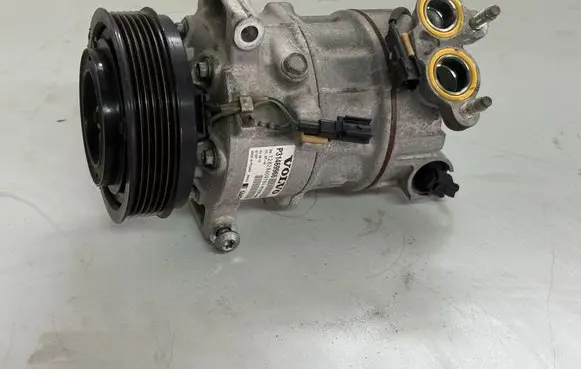 Volvo XC90 Air conditioning (A/C) compressor (pump) 31469966 P31469966