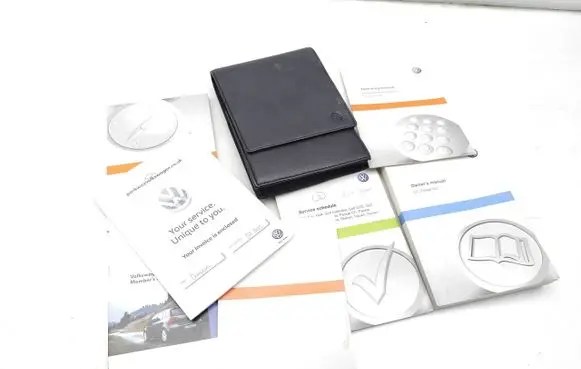 Volkswagen PASSAT CC Owners service history hand book 