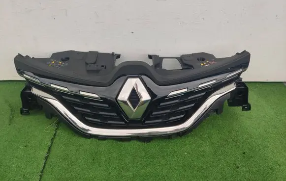 Renault Captur II Front bumper upper radiator grill 620365678R