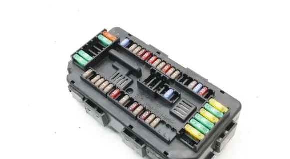 BMW 2 F22 F23 Fuse module 9389068