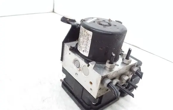 Volvo V70 ABS Pump 30681619 P30681619 8G9N2C405AC