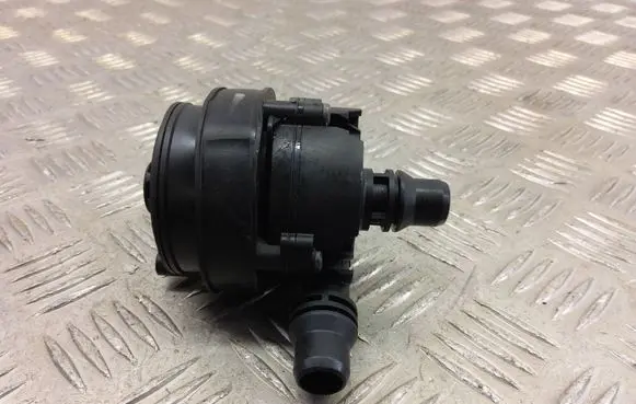 BMW X3 G01 Electric auxiliary coolant/water pump 9147359