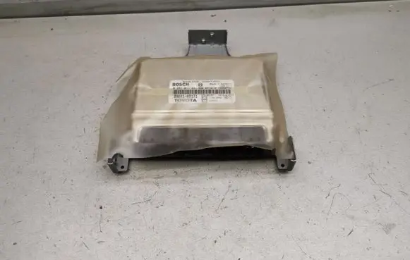Toyota Yaris Engine control unit/module 0281011651 896610D171