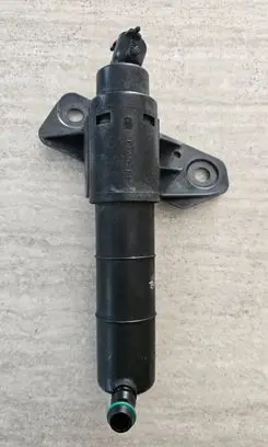 KIA Sportage Headlight washer spray nozzle 00066135