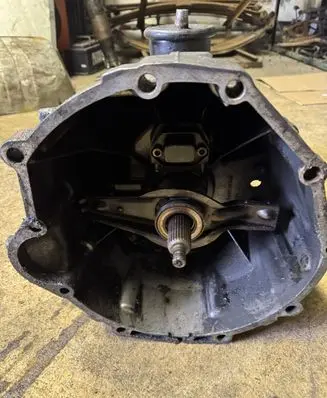 Volkswagen II LT Manual 5 speed gearbox 000300043A