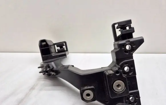 KIA Ceed Headlight/headlamp mounting bracket