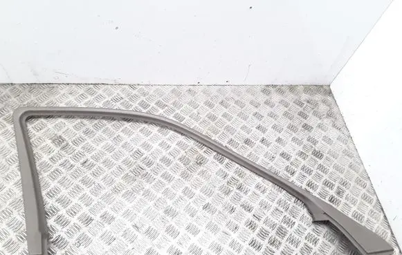 Honda Legend III KA9 Front door window/glass frame 72482SZ30030
