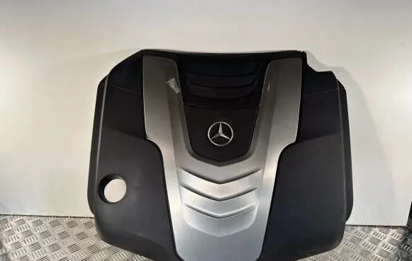 Mercedes-Benz E W213 Engine cover (trim) A6420108309