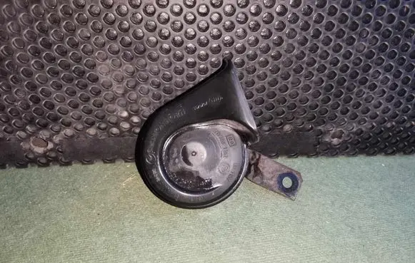 Nissan NV200 Horn signal E9703881157