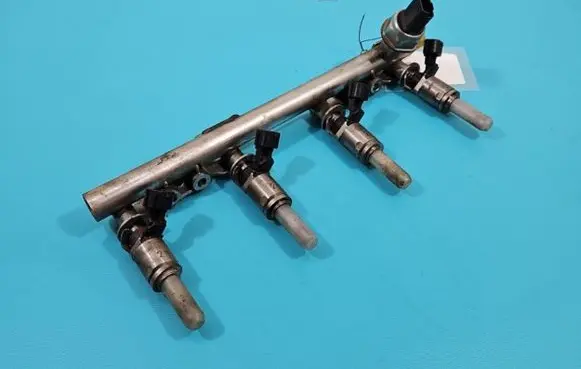 Nissan Juke I F15 Fuel injector 8201142075 IMPRK1362008