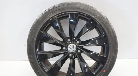 Volkswagen Scirocco R18 alloy rim OEM3C8601025D