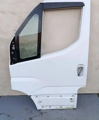 Iveco Daily 6th gen Front door