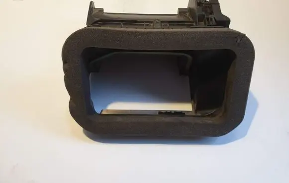 Volkswagen Touran I Cabin air duct channel 1K1820303B 0132801338
