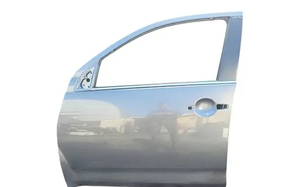 Citroen C-Crosser Front door