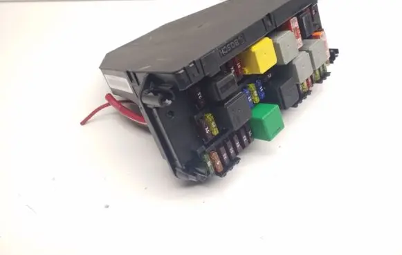 Mercedes-Benz E C207 W207 Fuse module A2129008307