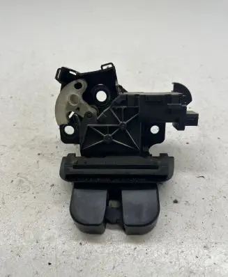 Audi A4 S4 B7 8E 8H Tailgate/trunk/boot lock/catch/latch 8P4827505C 8E9827520A