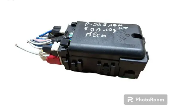 Peugeot 508 Fuse module 9665492680
