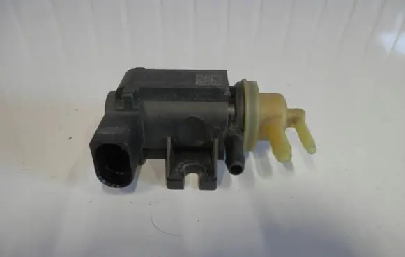Seat Ibiza IV (6J,6P) Turbo solenoid valve 1K0906627B