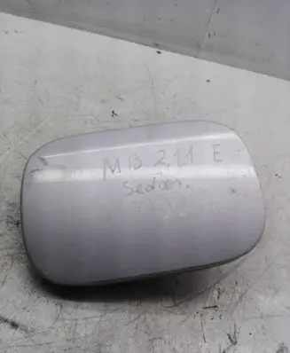Mercedes-Benz E W211 Fuel tank cap A0005843117