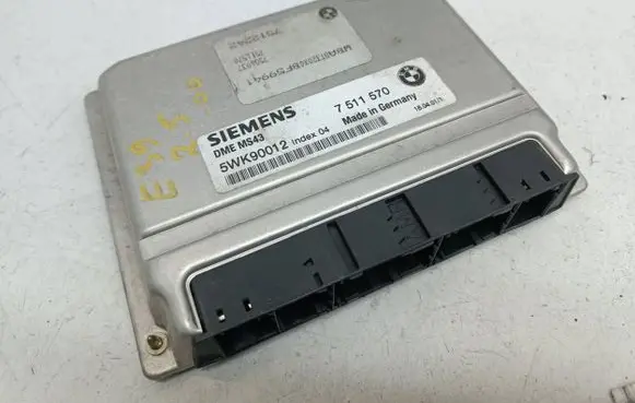 BMW 5 E39 Engine control unit/module 7511570 DMEMS43 5WK90012