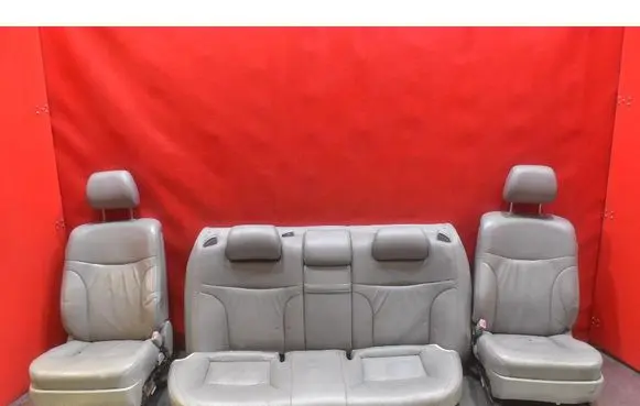 Austin Maestro Seat set 