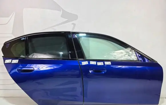 BMW M5 G90 Front door 