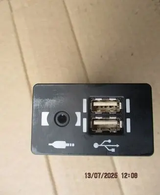 Toyota C-HR I USB socket connector FC0600130