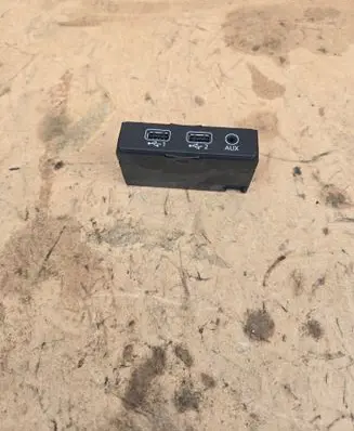 Audi A4 S4 B9 AUX in-socket connector 8W0035736