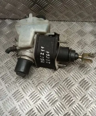 Mercedes-Benz E W211 Master brake cylinder A2114300302