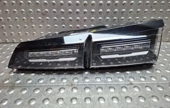 Peugeot 308 Rear/tail lights S26312647 9836300680