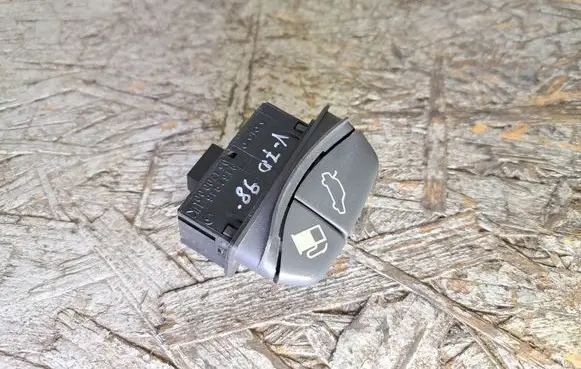 Volvo S70 V70 V70 XC Fuel tank opening switch 9162946 03170000