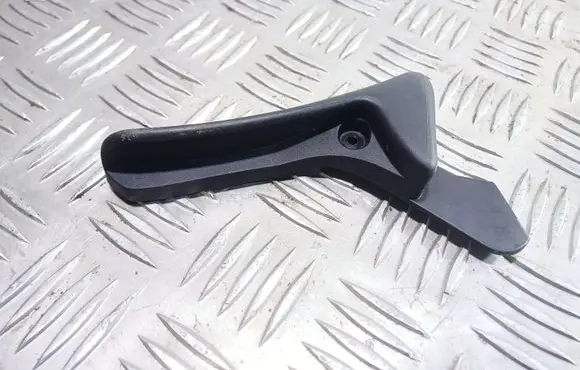 Mitsubishi Lancer VIII Seat adjustment handle 