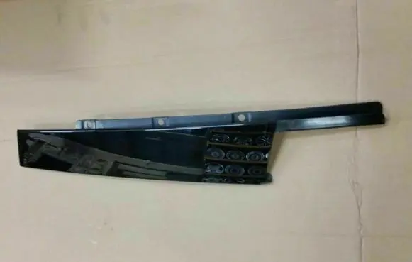 Audi A3 S3 8V Front door glass trim molding 8V5837902