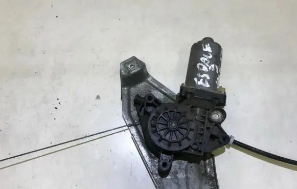 Renault Espace III Front door window regulator motor 0130821631