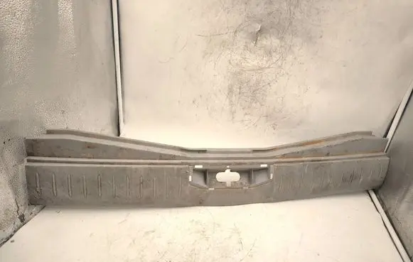 Nissan Primera Trunk/boot sill cover protection 84992AV700