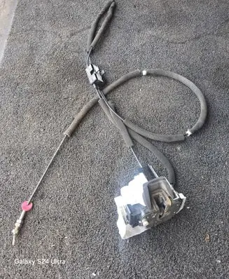 Opel Combo D Sliding door lock 51917354 Y12J066TRCLD