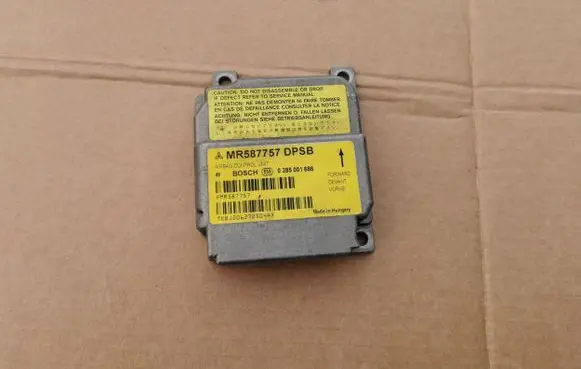Mitsubishi Colt Airbag control unit/module MR587757