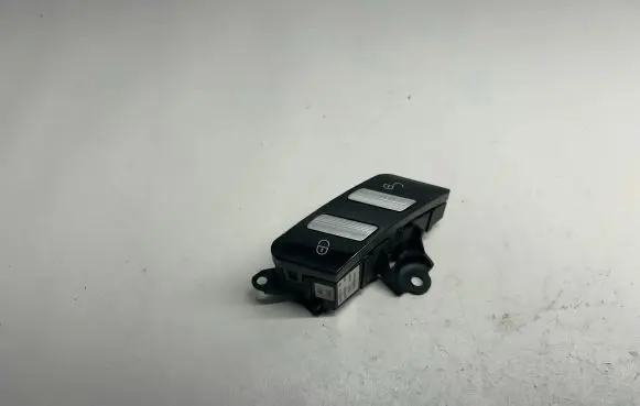 Mercedes-Benz S W221 Central locking switch button A2218213151