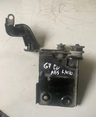 Volkswagen Golf VII ABS pump bracket 5Q1614235 3614