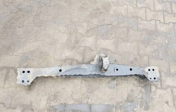 Toyota Avensis T270 Front axle beam 