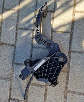 Clutch pedal