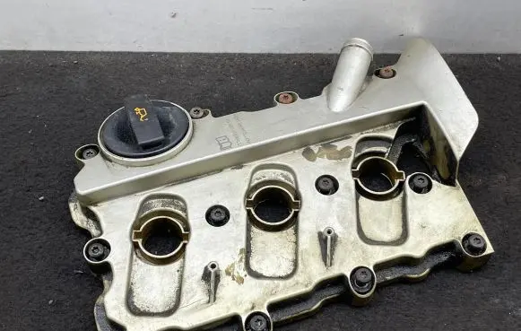 Audi A6 S6 C6 4F Rocker cam cover 06E103471G