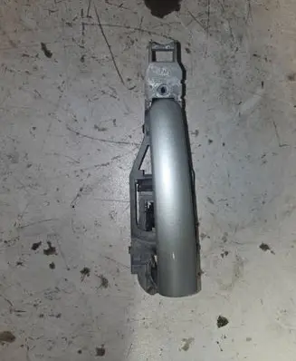 Volkswagen Polo IV 9N3 Front door exterior handle 3B0837207