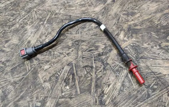 Dacia Logan I Fuel line pipe