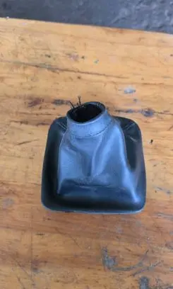 Subaru Outback Gear lever shifter trim leather/knob