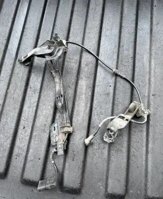 Mercedes-Benz E W213 Front ABS sensor wiring A2135461100 A2135462180 A2135403705