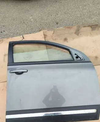 Nissan Qashqai+2 Front door 