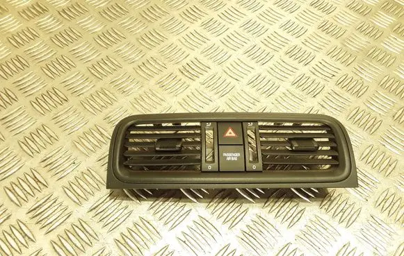 Skoda Fabia Mk2 (5J) Dash center air vent grill 5J0820951